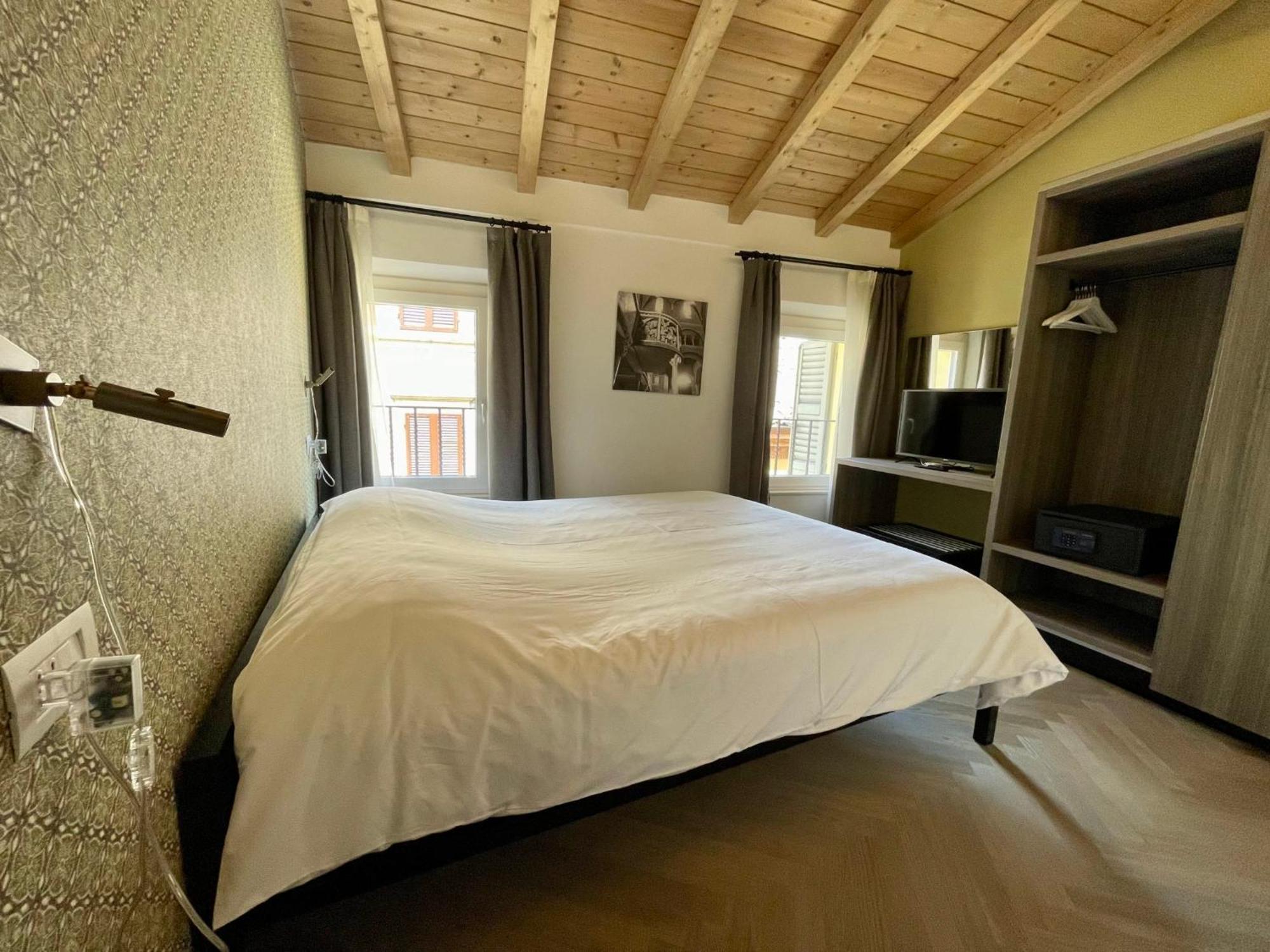 Saragozza A Due Passi Da Piazza Grande - Wifi E Parcheggio Gratuito Apartamento *
