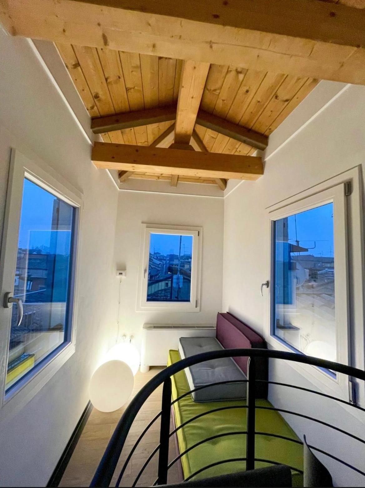 Saragozza A Due Passi Da Piazza Grande - Wifi E Parcheggio Gratuito Apartamento