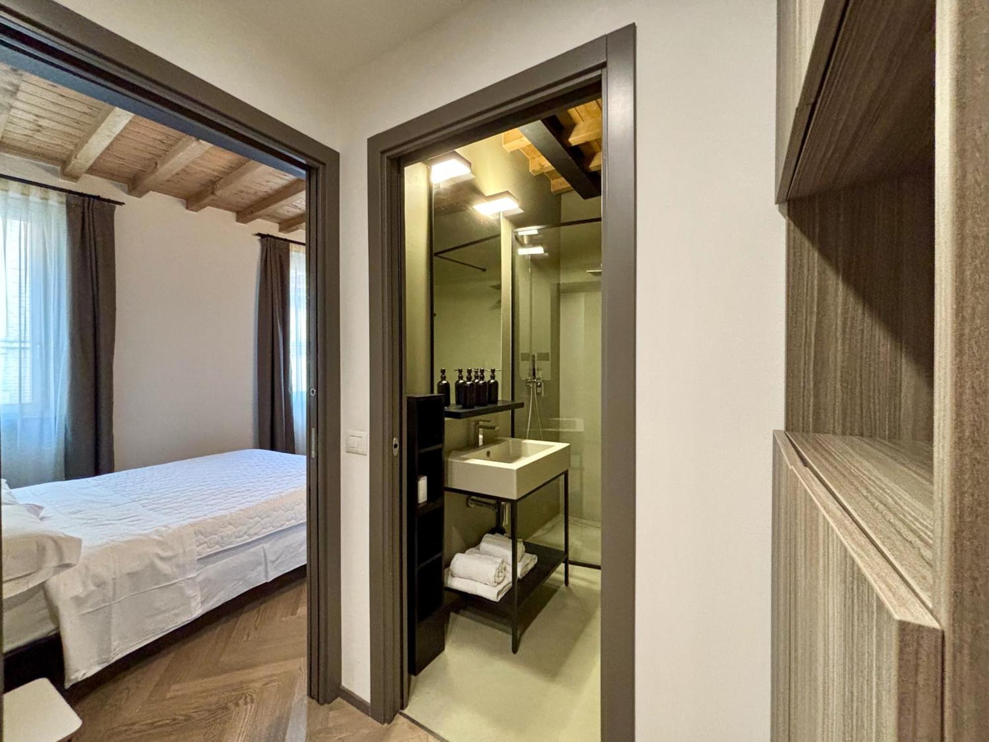 Saragozza A Due Passi Da Piazza Grande - Wifi E Parcheggio Gratuito Apartamento