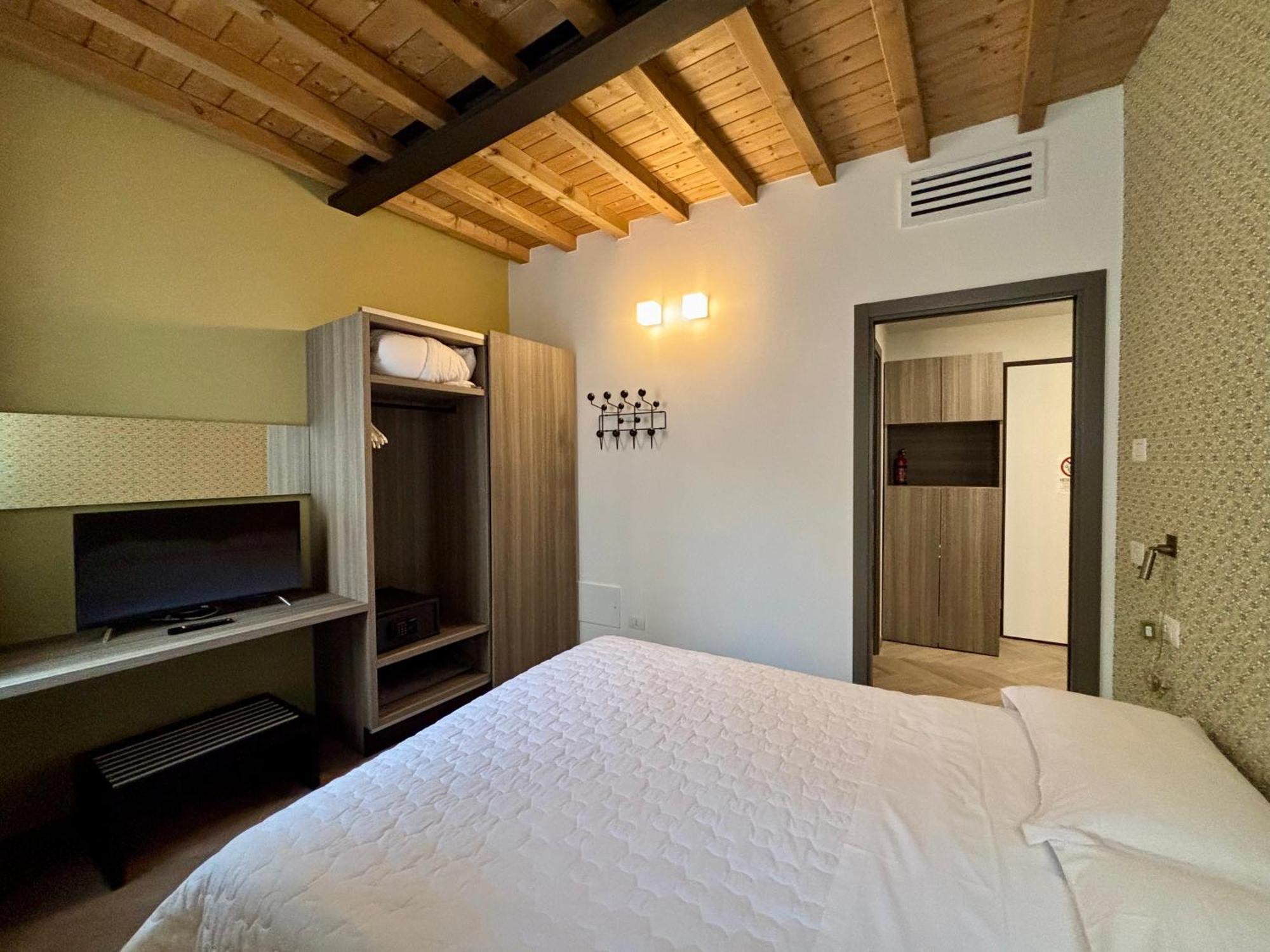 Saragozza A Due Passi Da Piazza Grande - Wifi E Parcheggio Gratuito Apartamento *