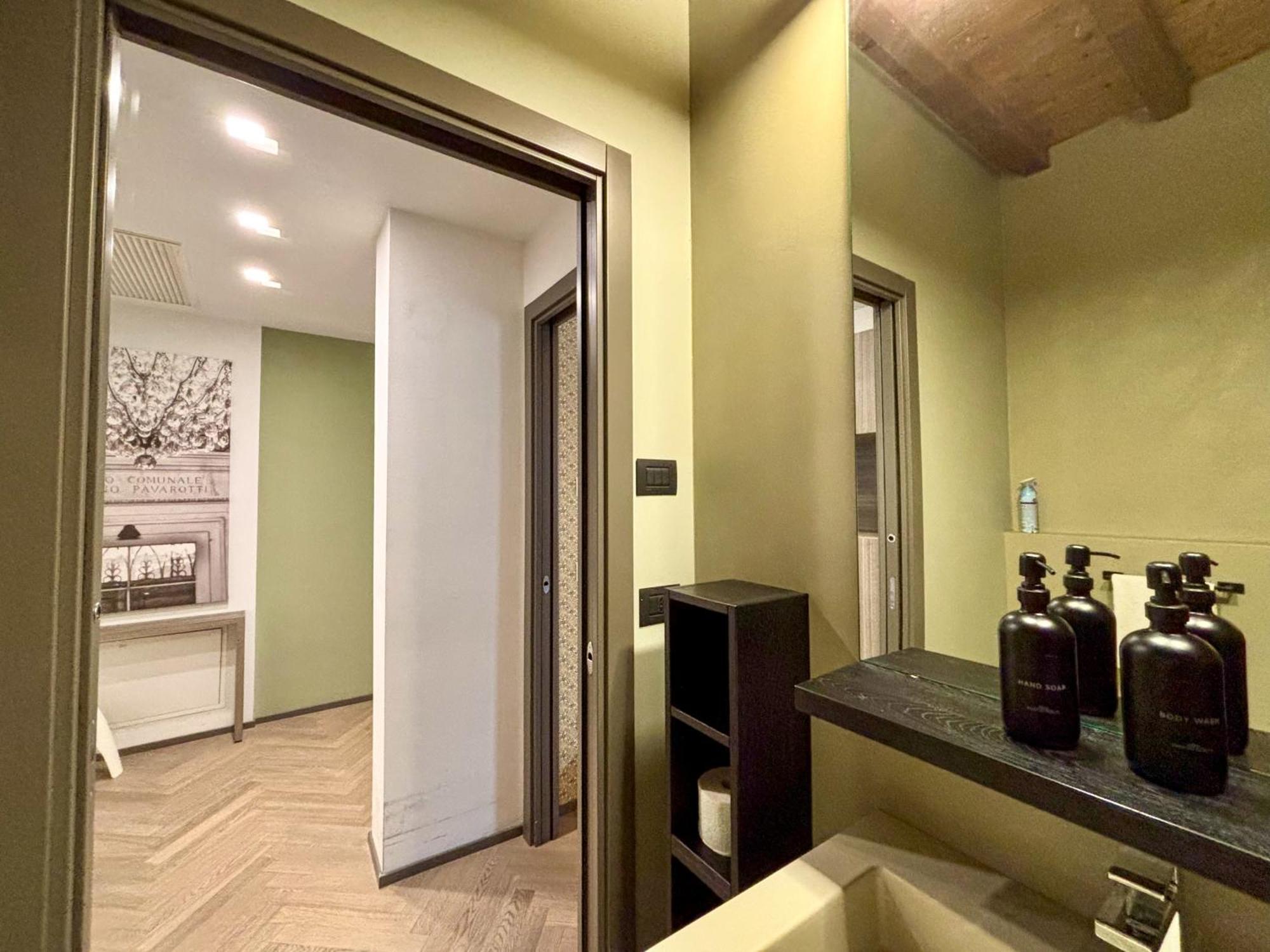 Apartamento Saragozza A Due Passi Da Piazza Grande - Wifi E Parcheggio Gratuito *