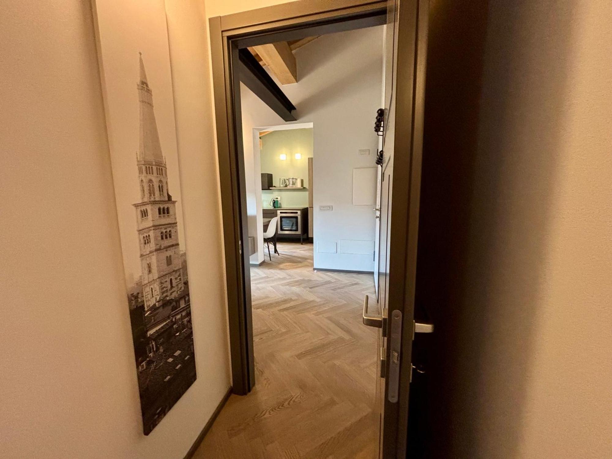 Saragozza A Due Passi Da Piazza Grande - Wifi E Parcheggio Gratuito Apartamento
